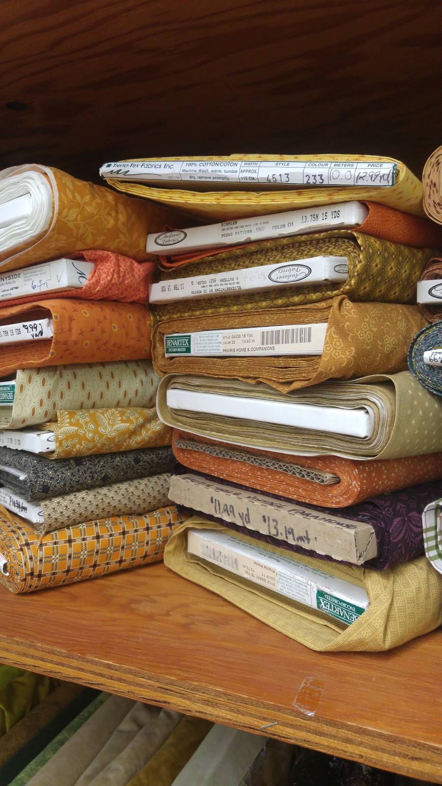 Lens Mill Store | 3555 Broadway St, Hawkesville, ON N0B 1X0, Canada | Phone: (519) 699-6140