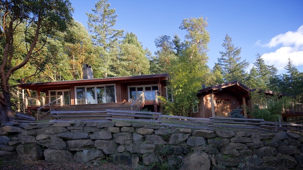 Bamboo Grove | 203 Pringle Farm Rd, Salt Spring Island, BC V8K 2Y2, Canada | Phone: (250) 537-5760