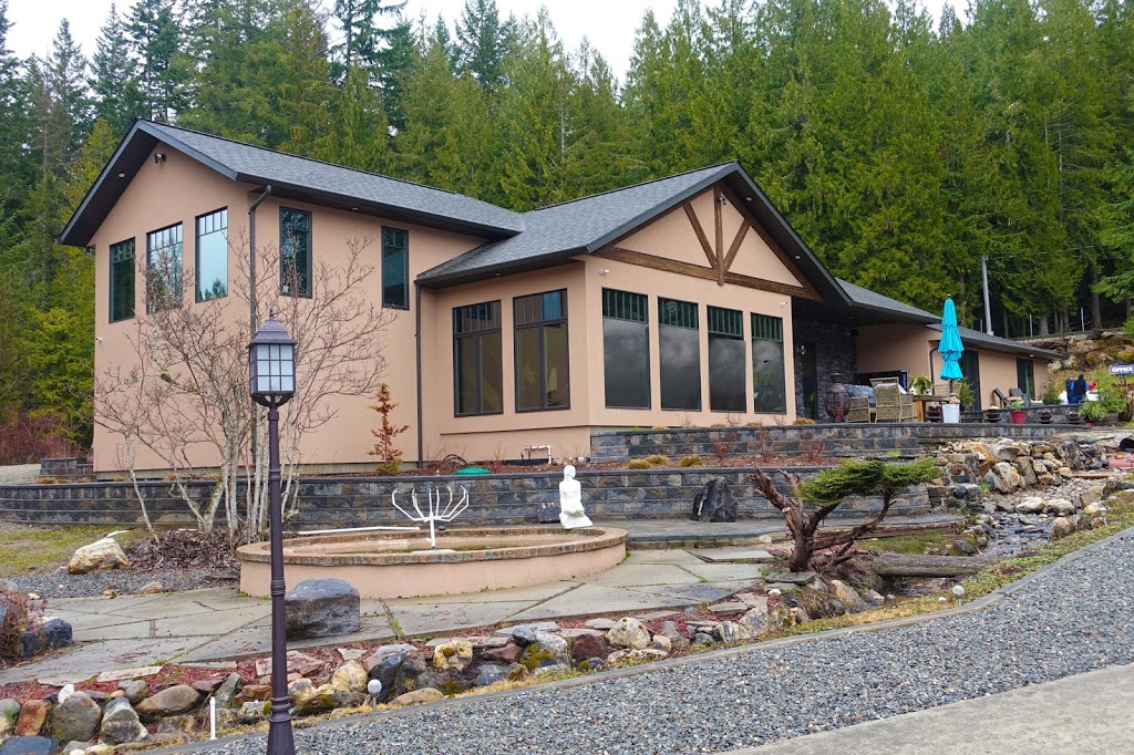 Mara Spring Lodges | 8265 BC-97A, Mara, BC V0E 2K0, Canada | Phone: (403) 606-2447