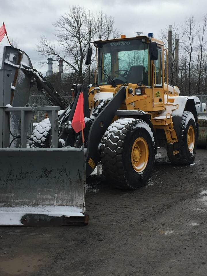 D&B Property Maintenance | 934 Bayshore Dr, Bath, ON K0H 1G0, Canada | Phone: (613) 484-9615