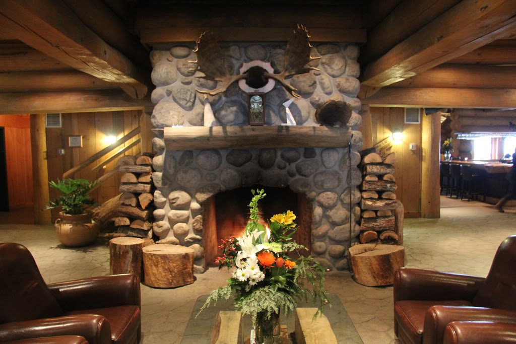 Hôtel Sacacomie | 4000 Chemin Yvon-Plante, Saint-Alexis-des-Monts, QC J0K 1V0, Canada | Phone: (819) 265-4444