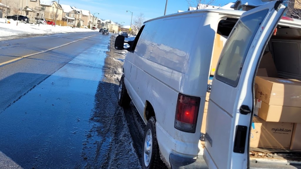 henry courier service | 1040 Cedar St, 11 neilson drive, Oshawa, ON L1J 3R7, Canada | Phone: (647) 618-1745