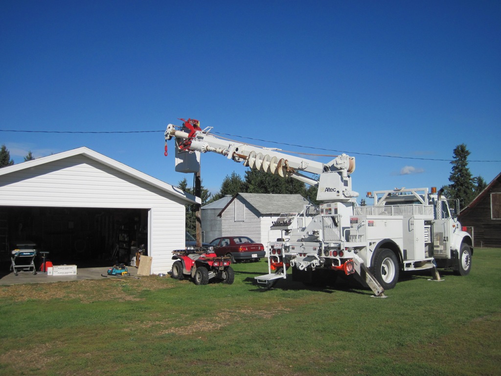 Broco Electric & Construction Ltd. | 28462 AB-587, Bowden, AB T0M 0K0, Canada | Phone: (403) 350-6346