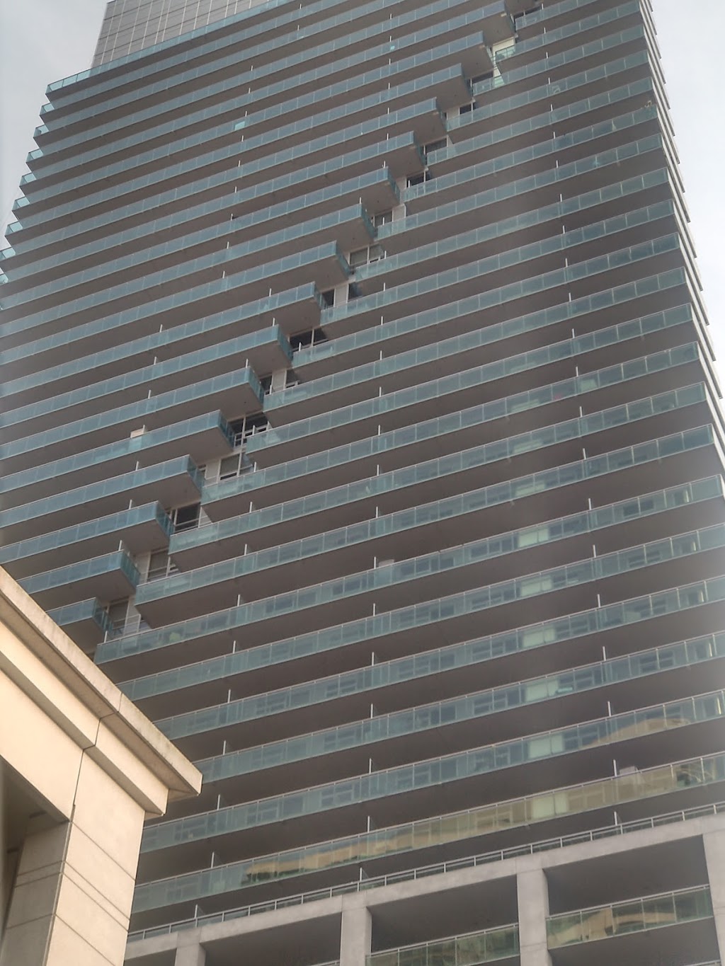 Humber Bay Real Estate - Shashi Ramu | 15 Legion Rd, Etobicoke, ON M8V 0A9, Canada | Phone: (905) 896-3333