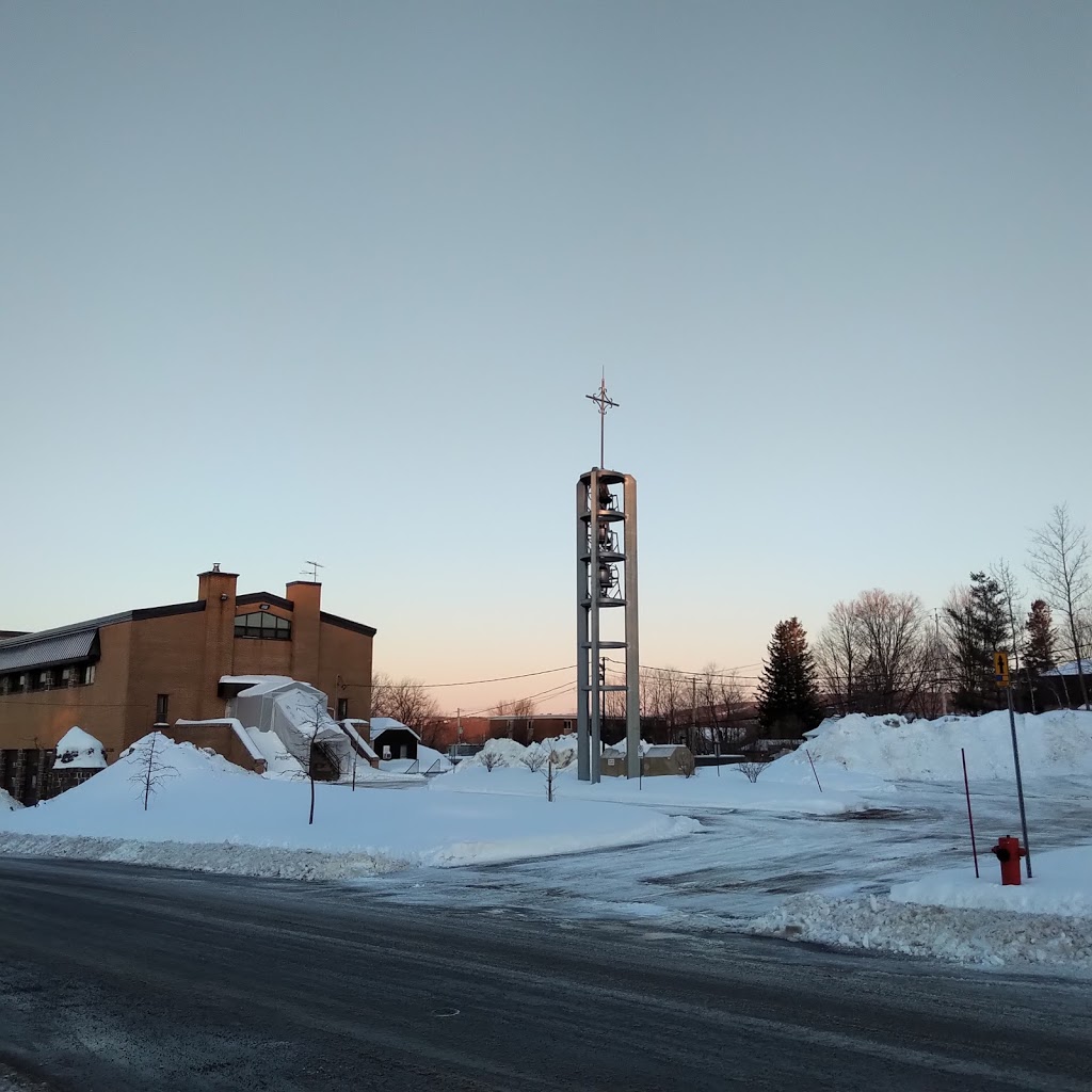 Saint-Pierre-aux-Liens Church | 4205 Rue des Roses, Québec, QC G1G 1N9, Canada | Phone: (418) 626-2052