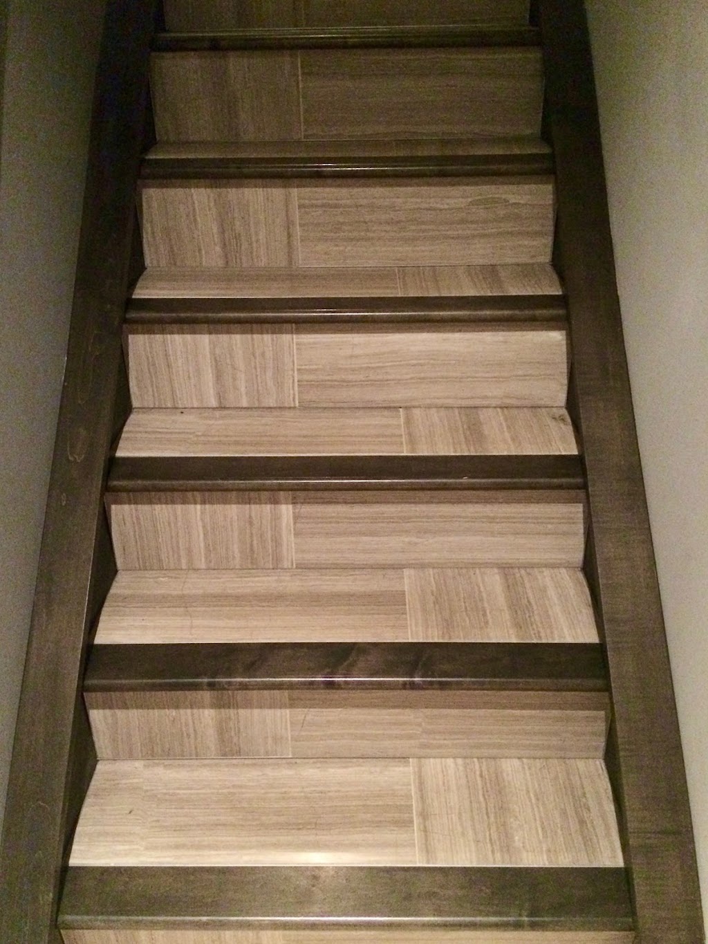 B&M Flooring Inc. | 49 Hinshaw Dr #360, Sylvan Lake, AB T4S 0K5, Canada | Phone: (403) 887-1007