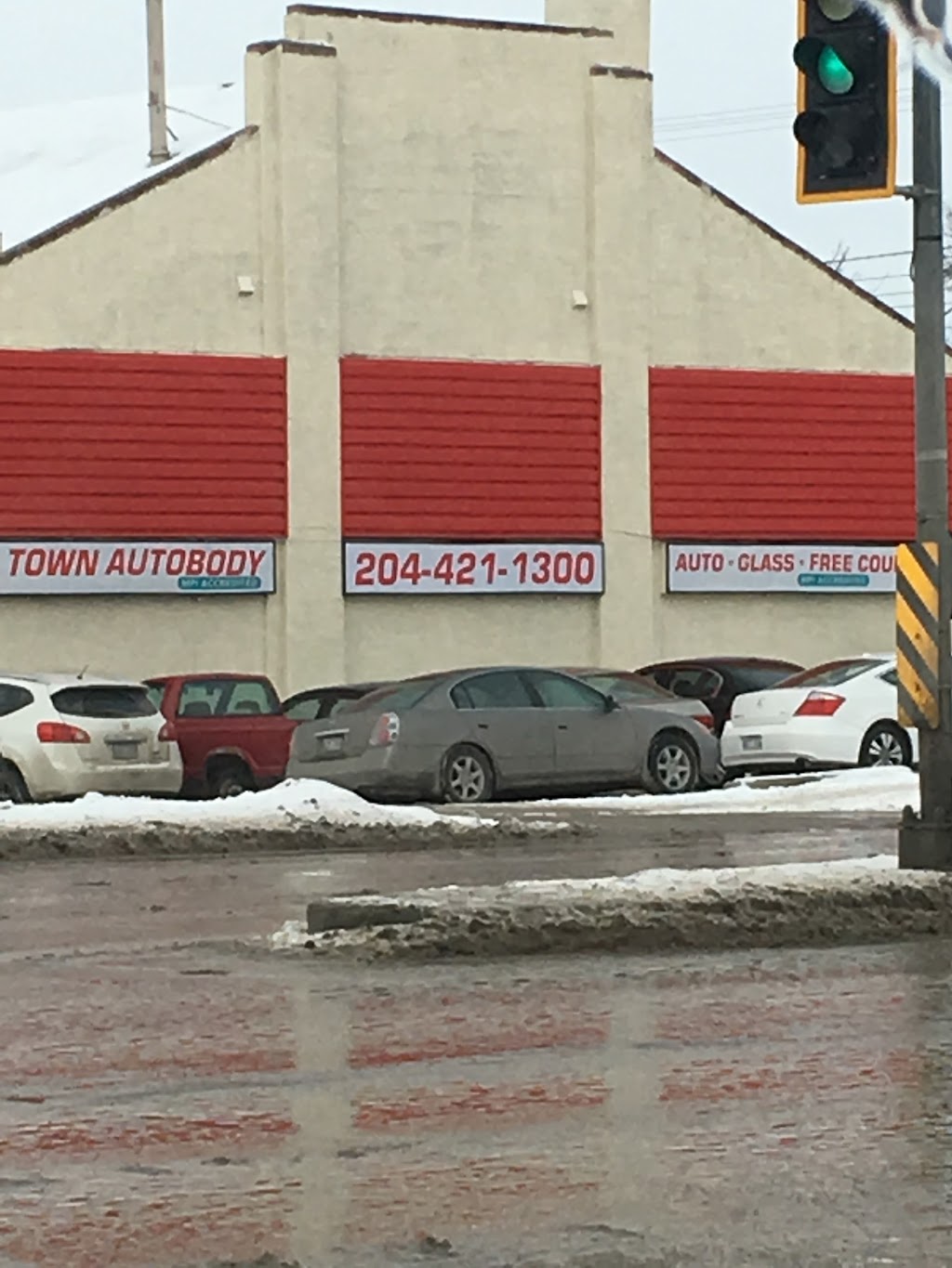Town Autobody | 64 Salter St, Winnipeg, MB R2W 4J6, Canada | Phone: (204) 421-1300
