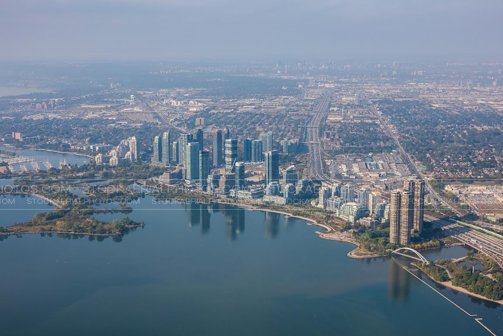 Century 21 Hallmark Realty Inc., Brokerage | 16 Brookers Ln #12a, Etobicoke, ON M8V 0A5, Canada | Phone: (647) 348-8222