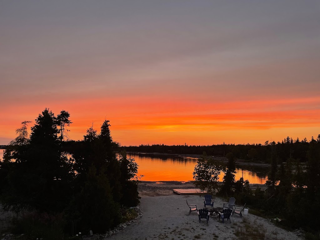 Northern Dreams Bed And Breakfast | 390 Eagle Rd W, Tobermory, ON N0H 2R0, Canada | Phone: (905) 933-5800