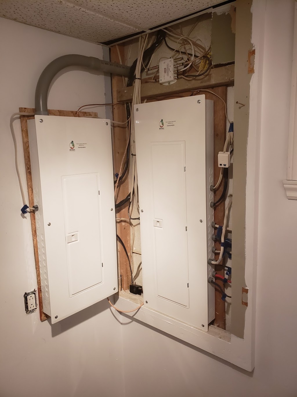 Rhinov Électrique St-amable | 818 Rue Drapeau, Saint-Amable, QC J0L 1N0, Canada | Phone: (514) 914-8155