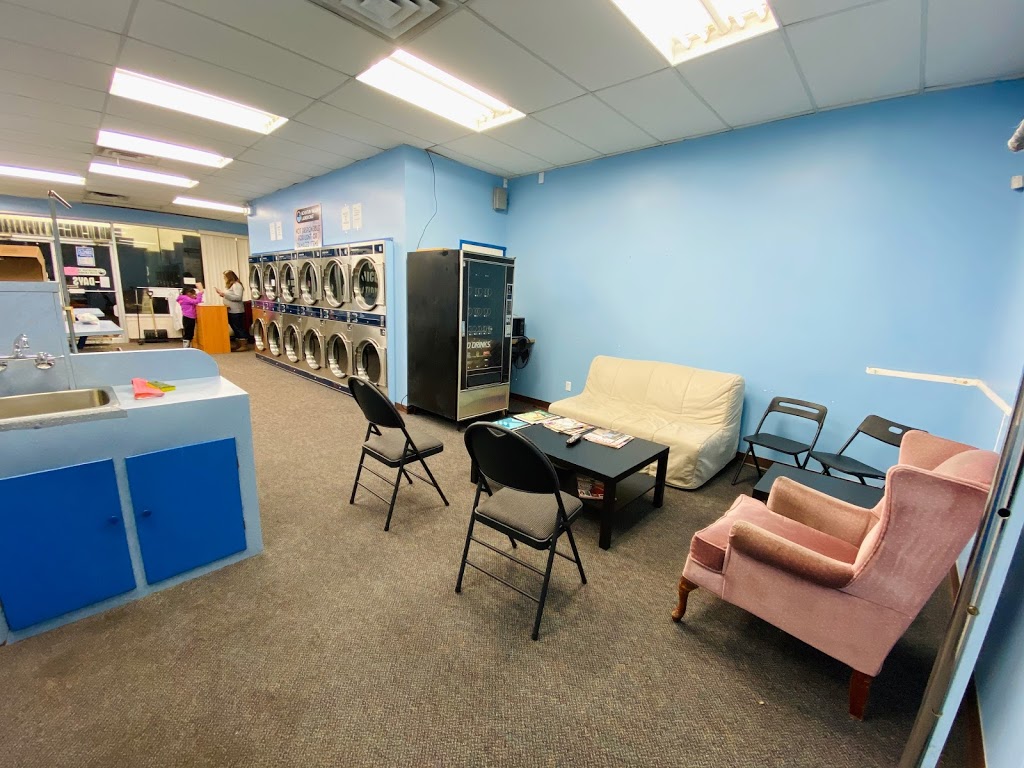 Lynn Valley Laundromat | 1268A Lynn Valley Rd, North Vancouver, BC V7J 2A3, Canada | Phone: (604) 986-1280