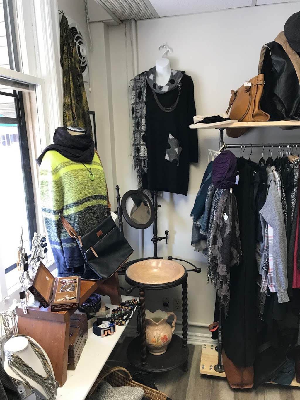 reVibe | 221 Colborne St, Port Stanley, ON N5L 1C2, Canada | Phone: (226) 559-9221