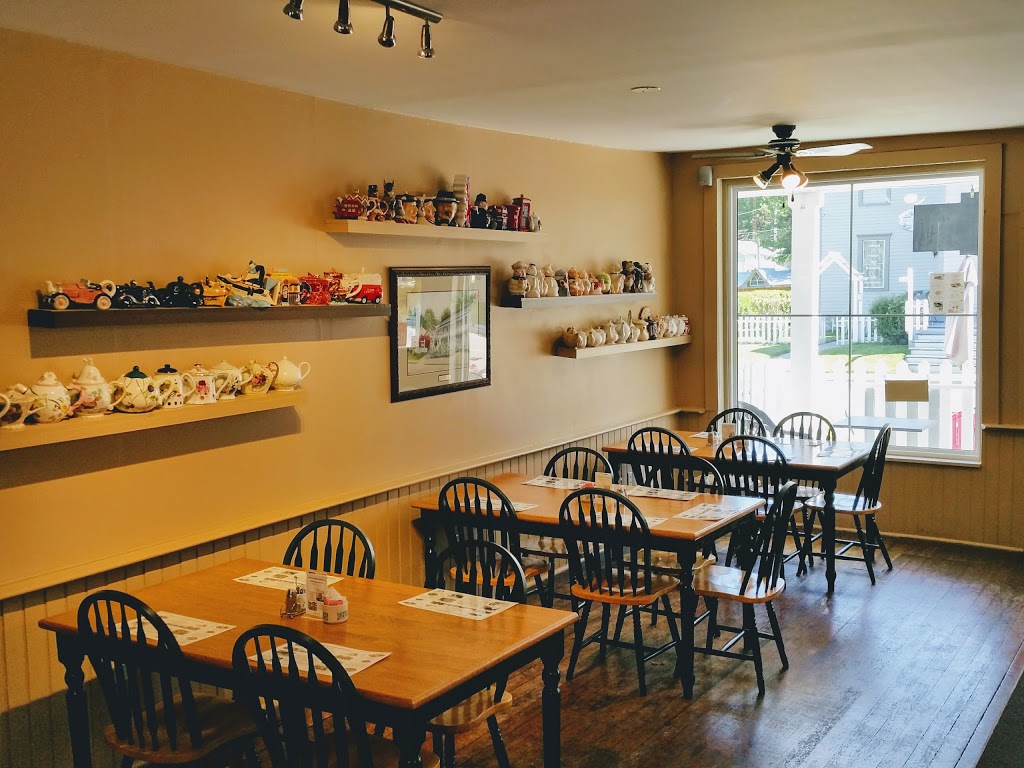 Sparta House TeaRoom | 46342 Sparta Line, Sparta, ON N0L 2H0, Canada | Phone: (519) 775-2312