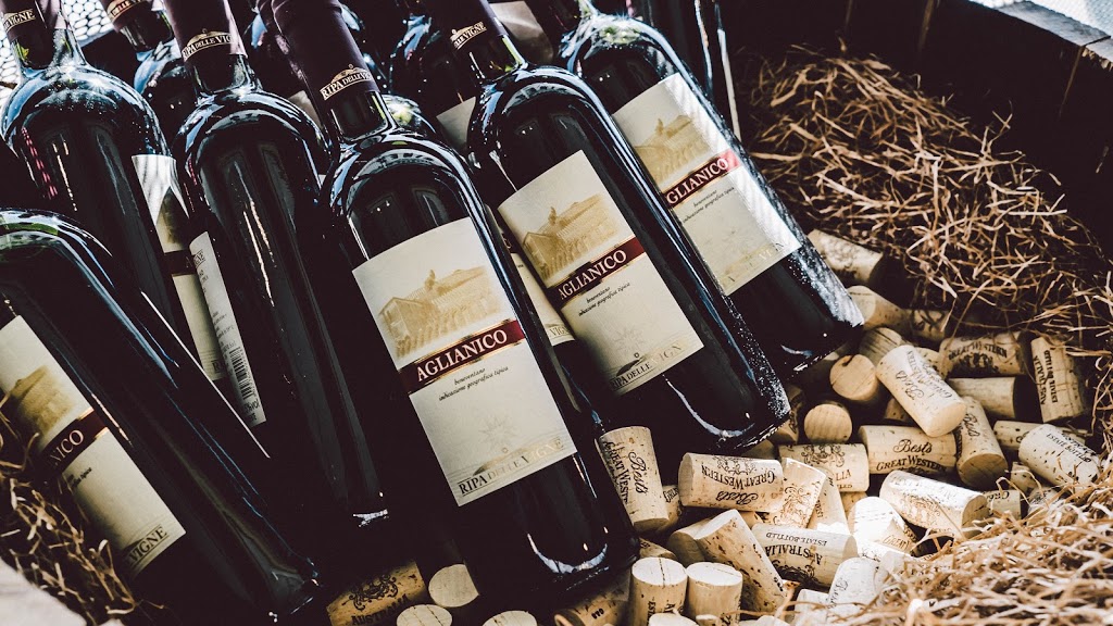 Richmond Hill Wines | 3715 51 St SW #108, Calgary, AB T3E 6V2, Canada | Phone: (403) 686-1980