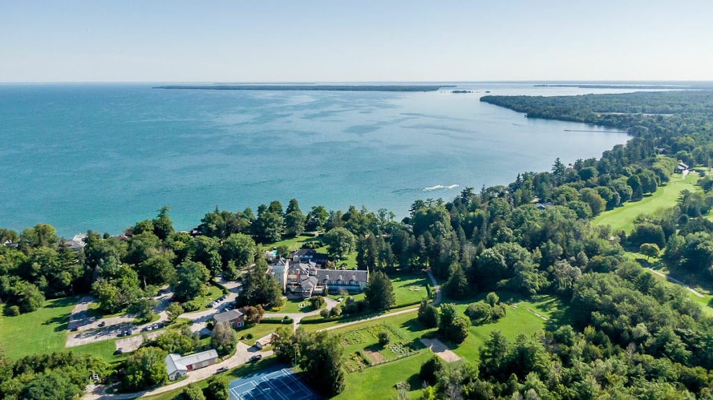 Farnaz Winch Golden Real Estate Team | 1140 Stellar Dr, Newmarket, ON L3Y 7E3, Canada | Phone: (416) 668-6628