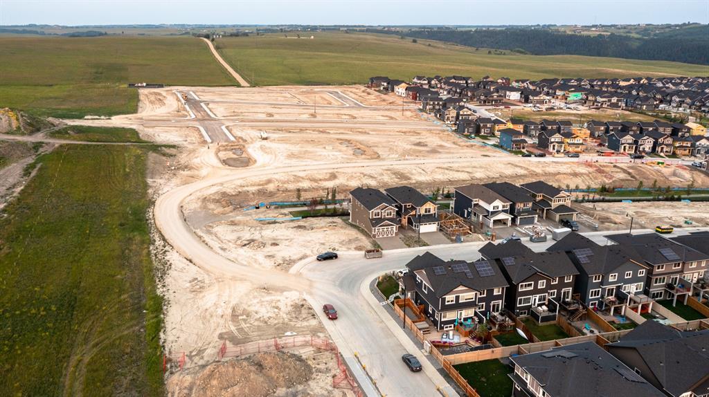 AURA Living | 200 Country Hills Landing NW #104, Calgary, AB T3K 5P3, Canada | Phone: (403) 671-9795