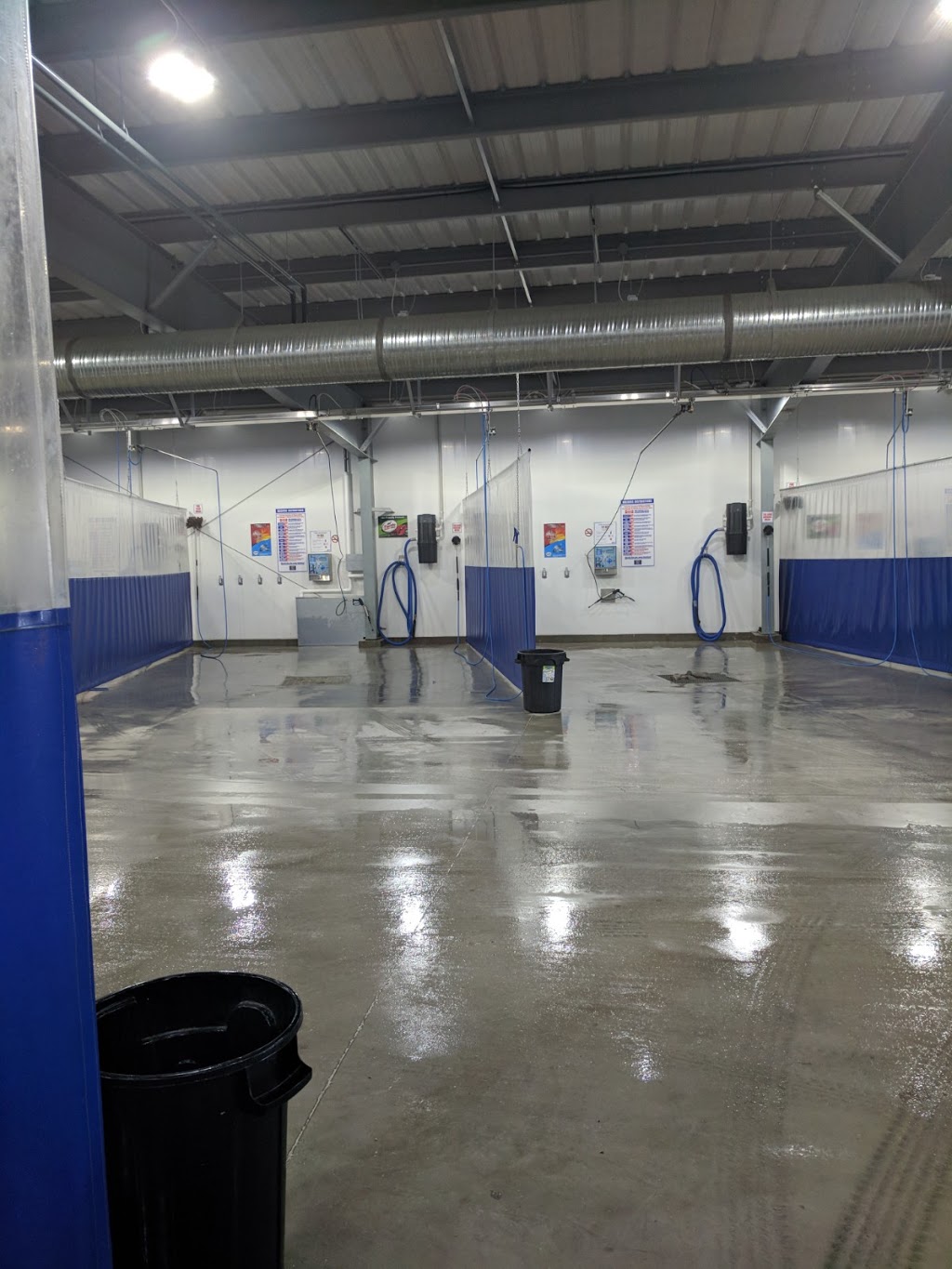Blondies Car Wash | 2074 devries, Winnipeg, MB R2G 3T1, Canada | Phone: (204) 334-9274