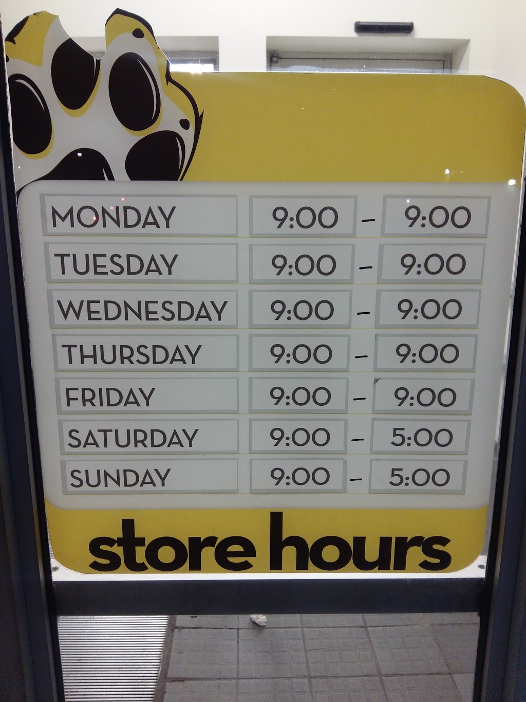 Giant Tiger | 33 Cannon St E, Hamilton, ON L8L 1Z7, Canada | Phone: (905) 528-2224