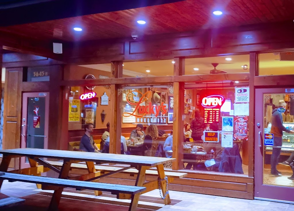 Luckys Barbecue House | 5645 Wharf Ave, Sechelt, BC V0N 3A0, Canada | Phone: (604) 885-8846