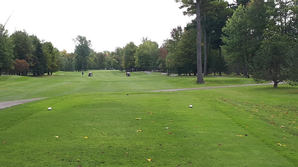 Club de Golf de la Vallée Des Forts | 1145 Chem. du Petit-Bernier, Saint-Jean-sur-Richelieu, QC J3B 6Y8, Canada | Phone: (450) 346-6090