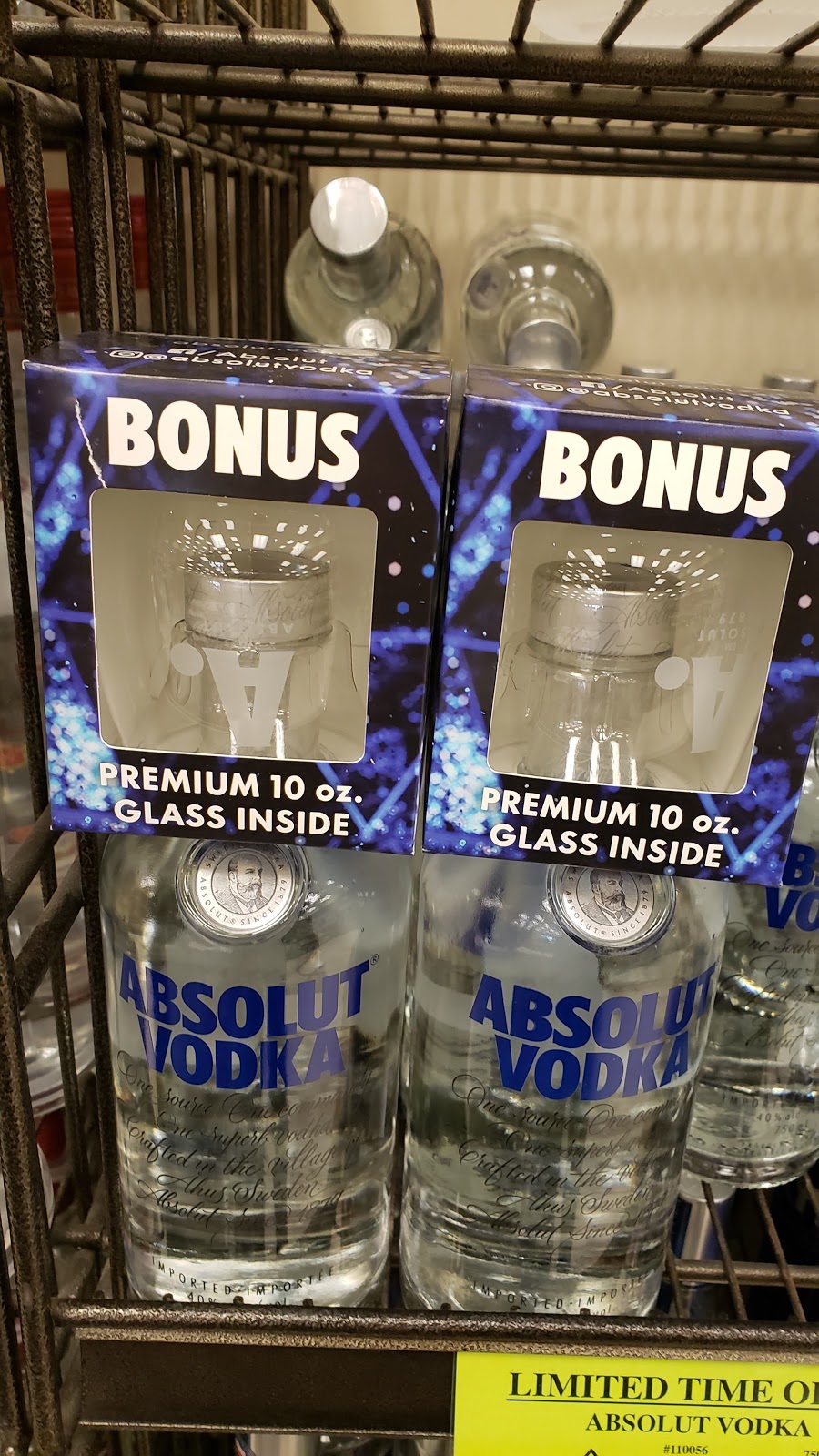 Charleswood Square Liquor Mart | 3900 Grant Ave Unit 1D, Winnipeg, MB R3R 3C2, Canada | Phone: (204) 987-4026