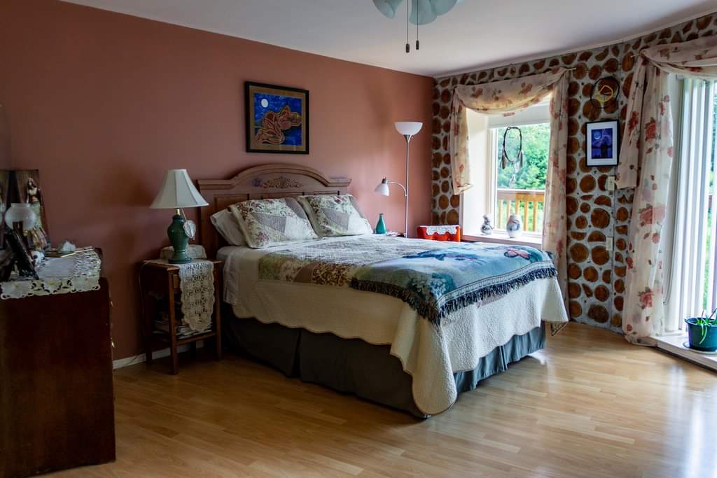 Gathering Place on Golden Ponds B & B (The) | 2635 Old Hastings Rd, Coe Hill, ON K0L 1P0, Canada | Phone: (613) 337-5177