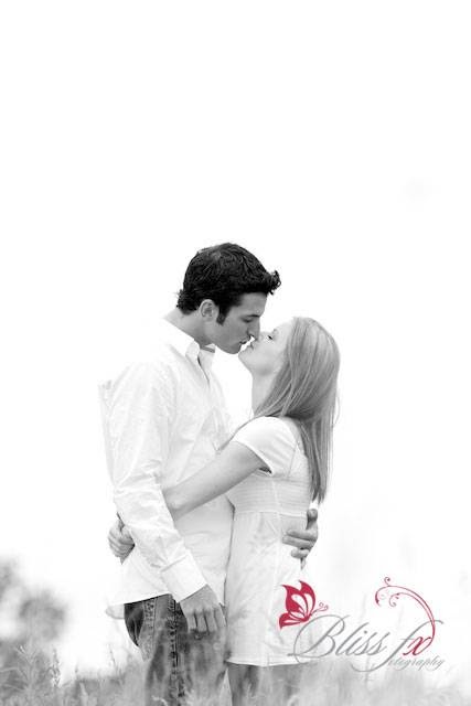 BlissFX Photography | 19 I Moores Beach Rd, Pembroke, ON K8A 6W2, Canada | Phone: (613) 585-3296