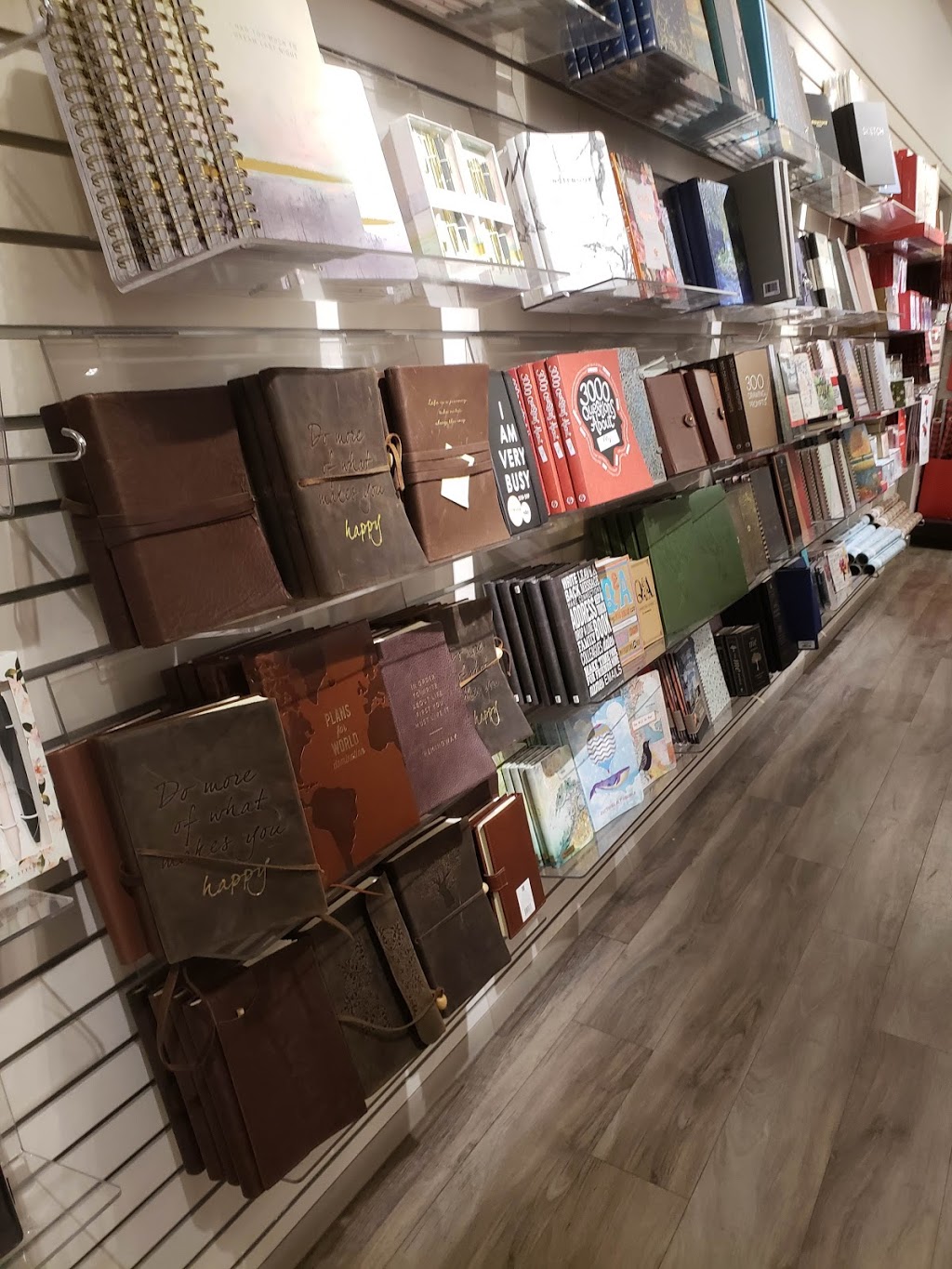 Indigo Books & Music | 600 University Ave, Toronto, ON M5G 1X5, Canada | Phone: (416) 979-9428
