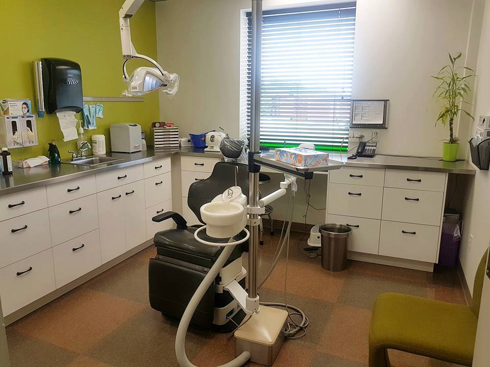Denturologiste Milot | 580 Rue Barkoff Suite 202, Trois-Rivières, QC G8T 9T7, Canada | Phone: (819) 376-6325