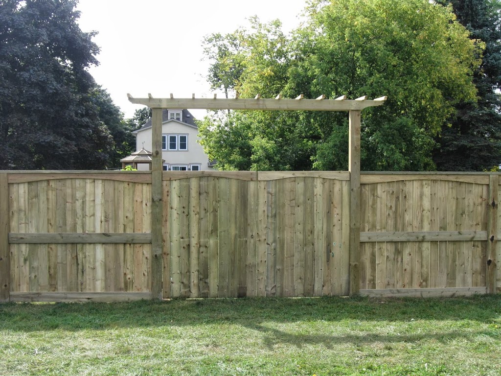 Hanley Fence & Decking INC. | 36 75 St S, Wasaga Beach, ON L9Z 2G6, Canada | Phone: (705) 422-1595