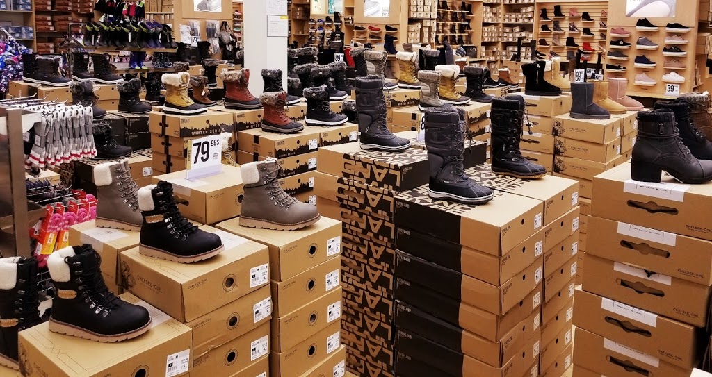 Chaussures Yellow | 1145 Boul Jean-Baptiste-Rolland E, Saint-Jérôme, QC J7Y 4Y7, Canada | Phone: (450) 436-7699