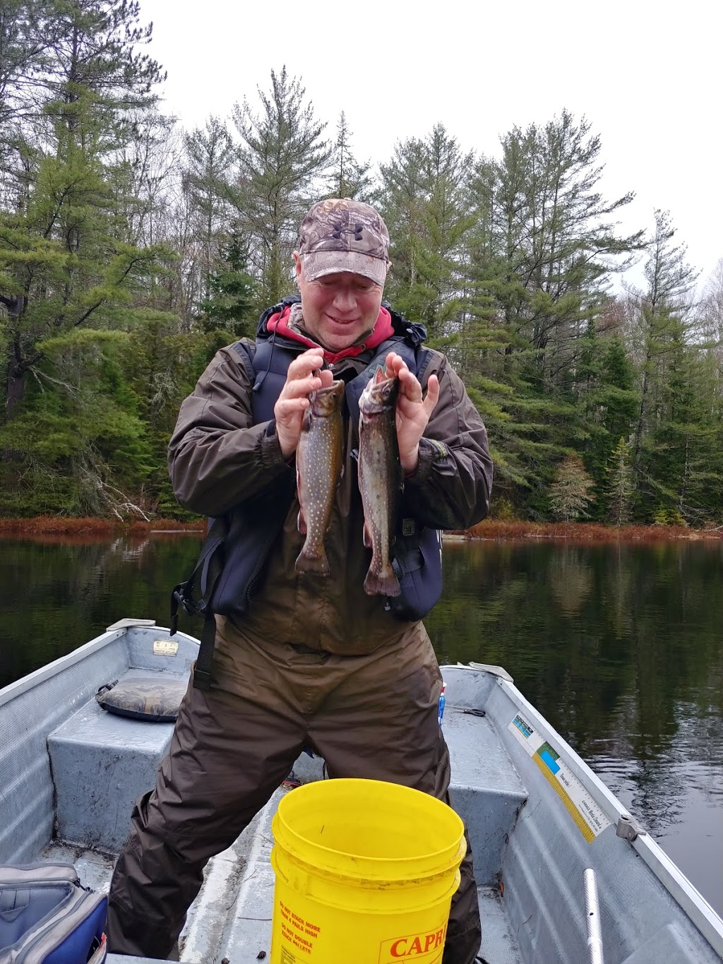 Pourvoirie Michel Saint Louis | 30 Chemin de la Baie Laplante, Notre-Dame-de-Pontmain, QC J0W 1S0, Canada | Phone: (866) 597-2617