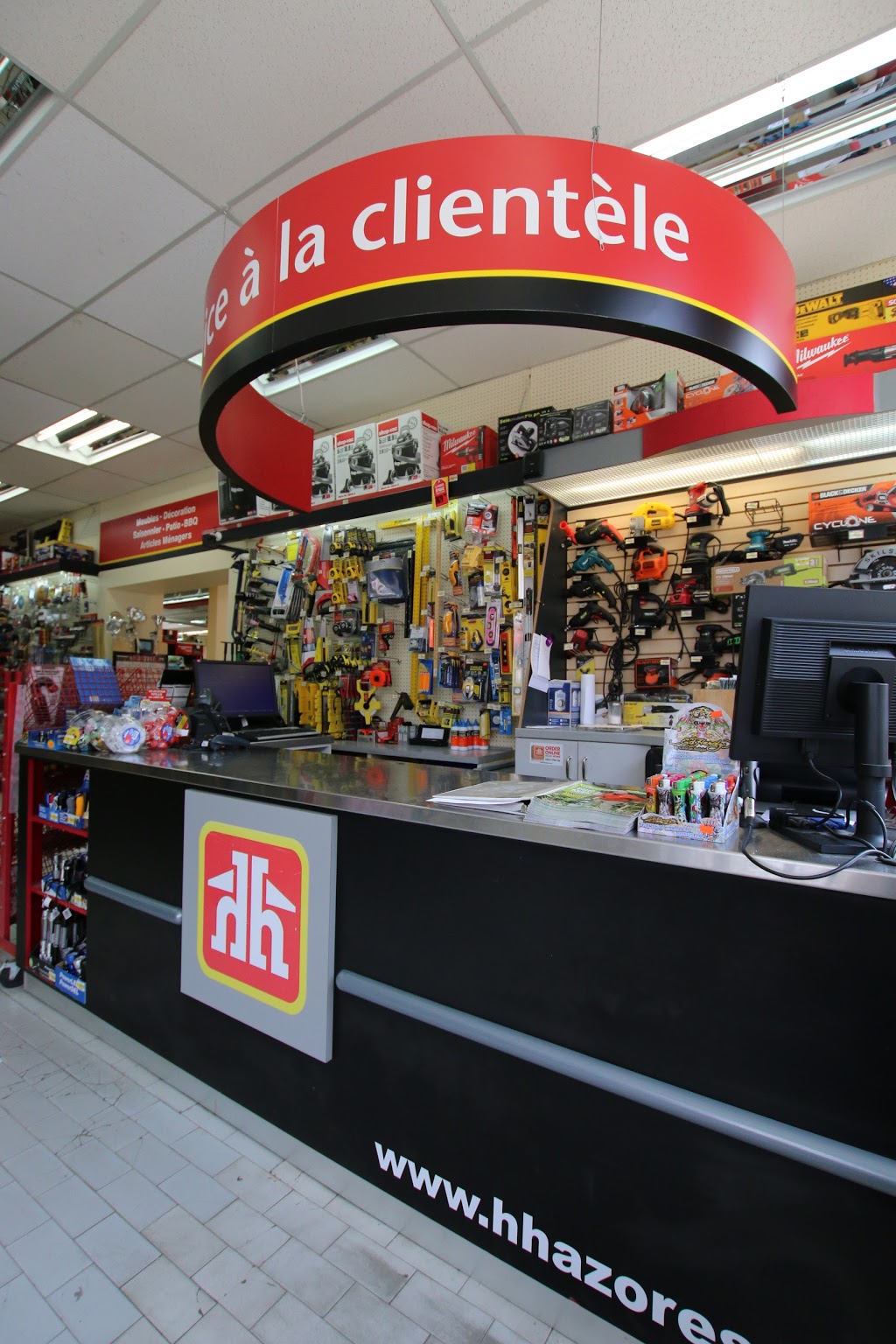 Quincaillerie Azores Inc. | 4299 Boul St-Laurent, Montréal, QC H2W 1Z4, Canada | Phone: (514) 845-3543