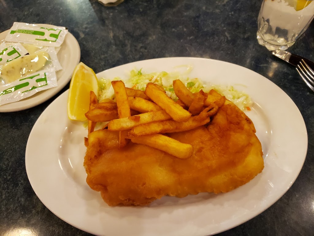 High Seas Restaurant | 4R9, 1086 Islington Ave, Etobicoke, ON M8Z 4S1, Canada | Phone: (416) 233-3154