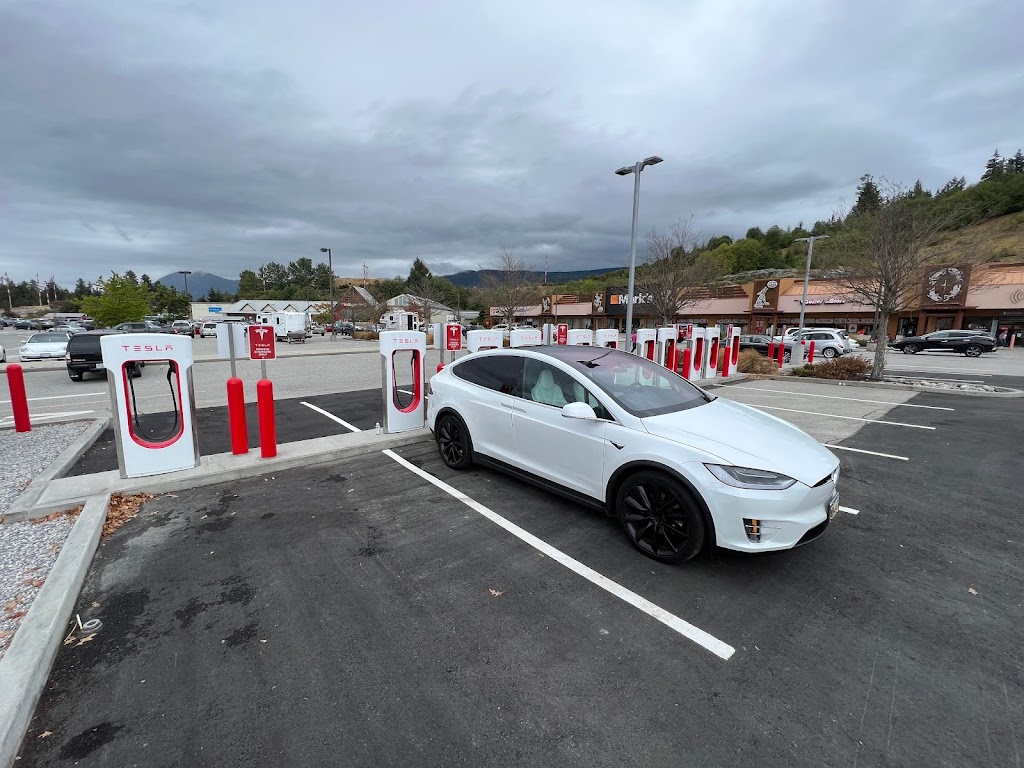 Tesla Supercharger | 5500 Sunshine Coast Hwy, Sechelt, BC V0N 3A0, Canada | Phone: (877) 798-3752