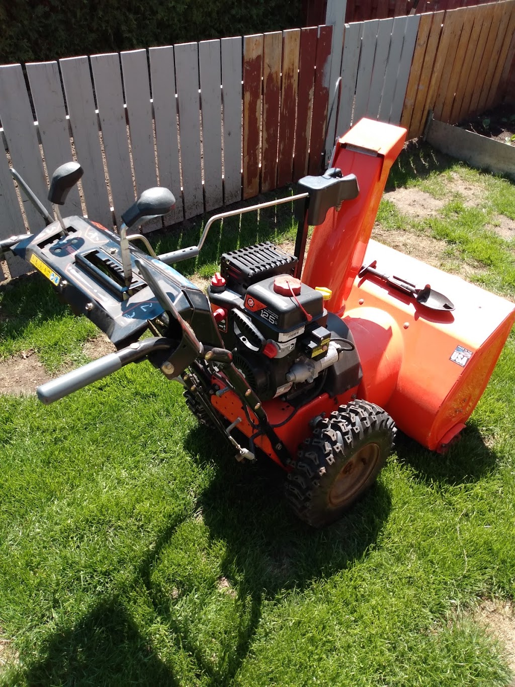Jb Small Engines repairs | 3 Reeve Rd, Brampton, ON L6X 2M8, Canada | Phone: (289) 988-4160