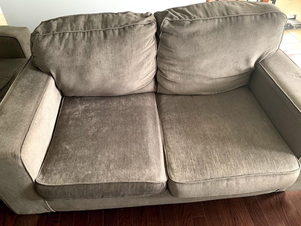 Forever furniture | 30 Intermodal Dr Unit 28, Brampton, ON L6T 5K1, Canada | Phone: (416) 569-6493