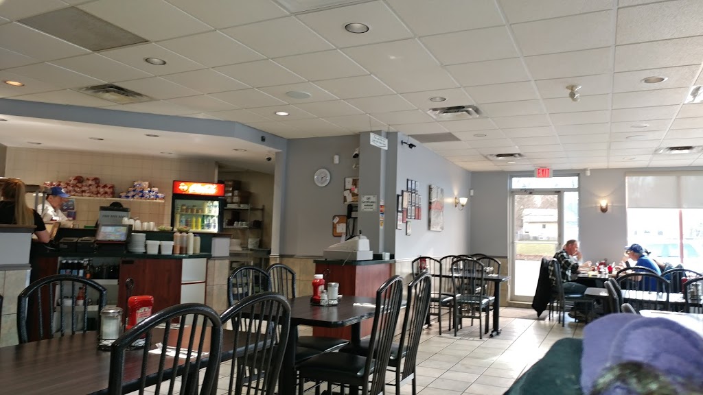 Hyland Family Restaurant | 1866 Scugog St, Port Perry, ON L9L 1J3, Canada | Phone: (905) 982-0155