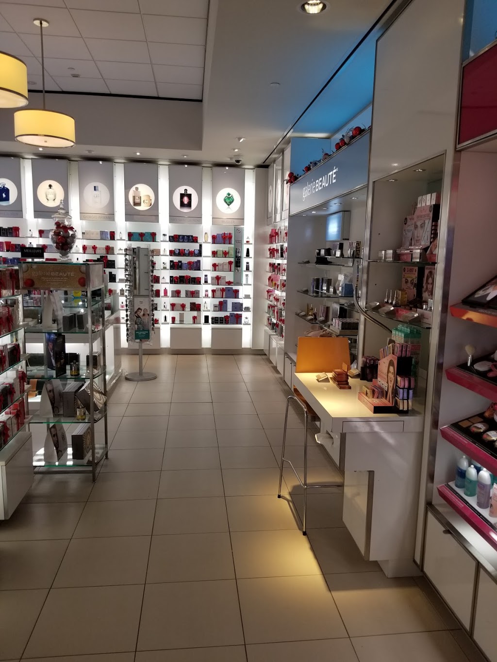 Pharmaprix | 1768 Boulevard des Laurentides, Vimont, QC H7M 2P6, Canada | Phone: (450) 663-3197