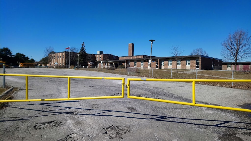 John D Parker Junior School | 202 Mt Olive Dr, Etobicoke, ON M9V 3Z5, Canada | Phone: (416) 394-7530