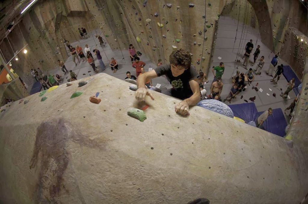 Climbers Rock Inc. | 5155 Harvester Rd #1, Burlington, ON L7L 6V2, Canada | Phone: (905) 633-7625