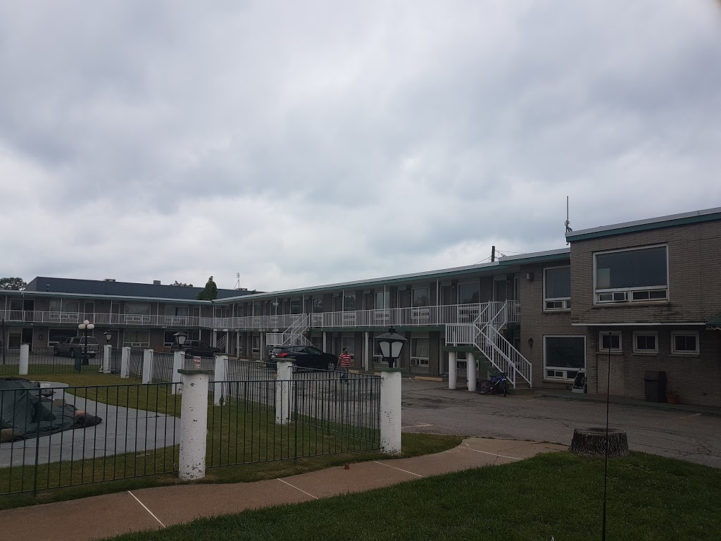 Towne & Country Motel Windsor | 2883 Howard Ave, Windsor, ON N8X 3Y4, Canada | Phone: (519) 969-9120