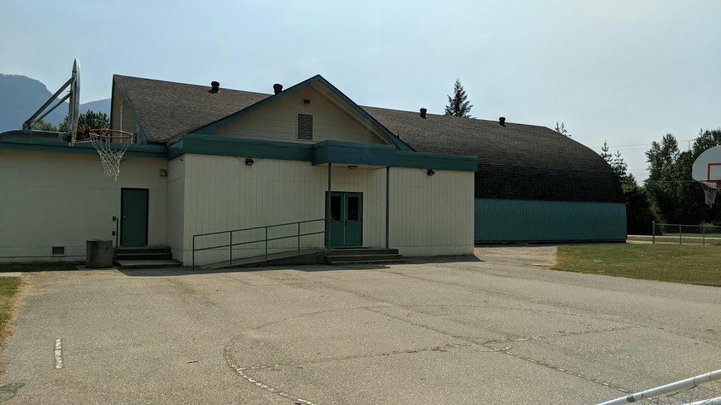 Grindrod Elementary School | 263 Carlin St, Grindrod, BC V0E 1Y0, Canada | Phone: (250) 838-7579