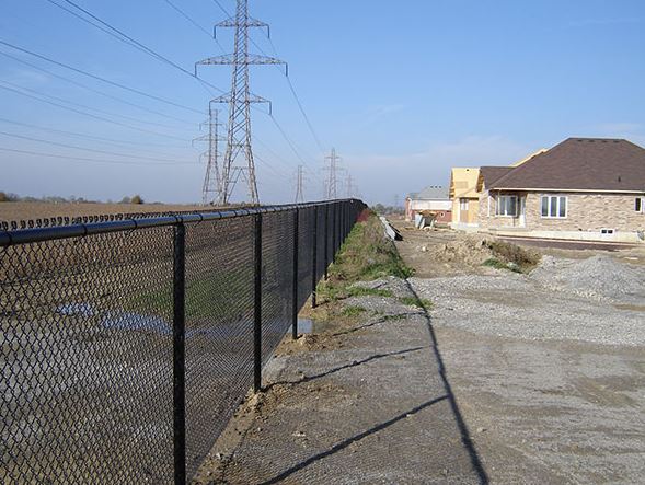 Crispline Fence Systems | 2413 Abingdon Rd, Caistor Centre, ON L0R 1E0, Canada | Phone: (905) 957-7447