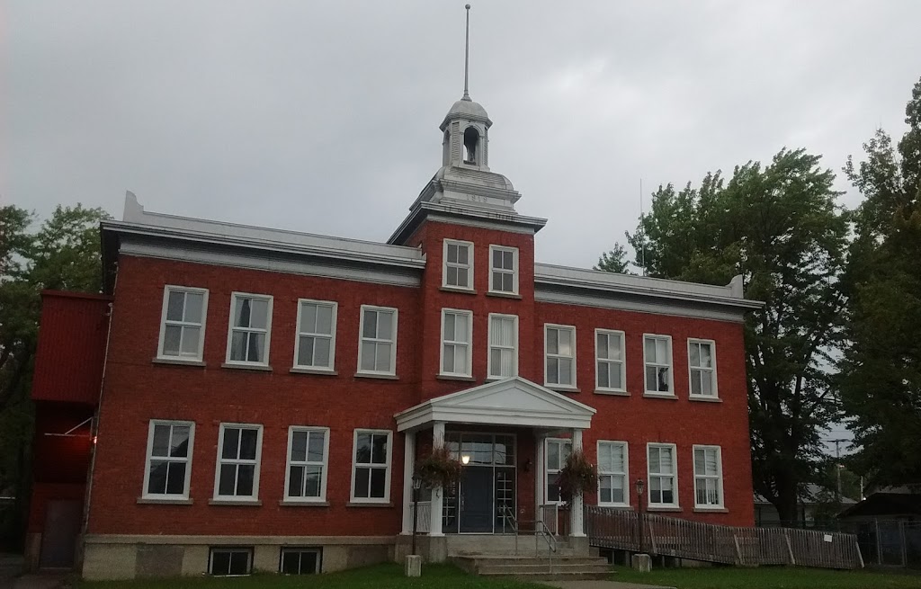 Bibliothèque L`Amitié | 5785 Boulevard Frontenac E, Thetford Mines, QC G6H 4H9, Canada | Phone: (418) 332-4548