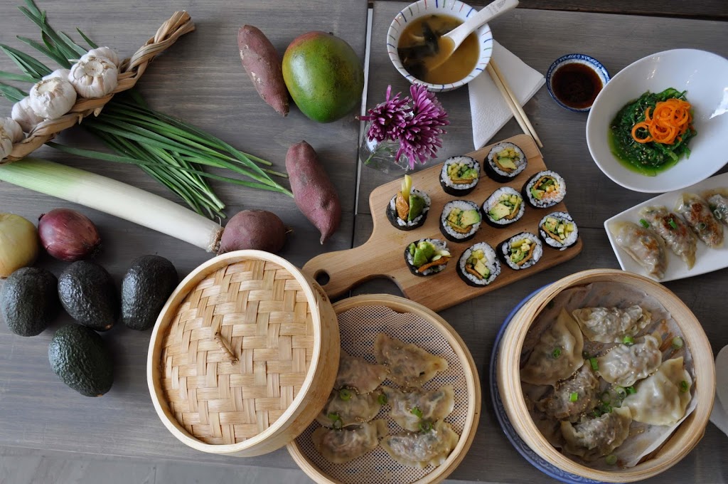 Comptoir KOYAJO | 6963 Rue Sherbrooke Ouest, Montréal, QC H4B 1R1, Canada | Phone: (514) 495-0678