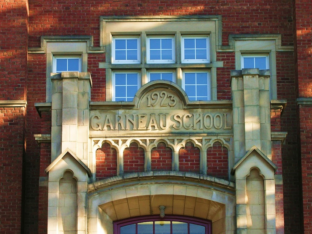 Garneau School | 10925 87 Ave NW, Edmonton, AB T6G 0X4, Canada | Phone: (780) 433-1390