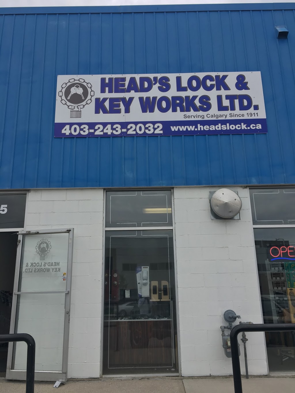 Heads Lock & Key Works Ltd | locksmith | 3925 Manchester Rd SE, Calgary, AB T2G 4A1, Canada | 4032432032 OR +1 403-243-2032