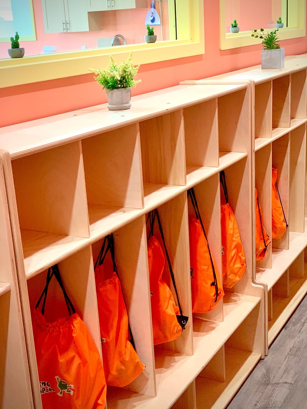 Tiny Hoppers Daycare - Oshawa | 2620 Simcoe St N Unit 20, Oshawa, ON L1L 0R1, Canada | Phone: (905) 404-0581