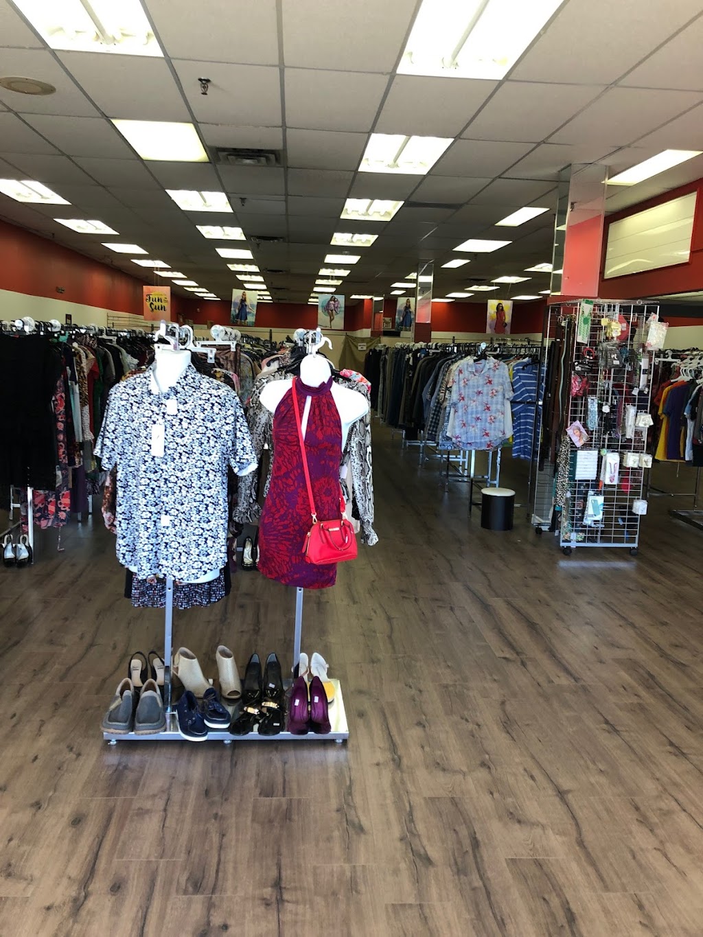 Style It Again | 5353 Lakeshore Rd. #11, Burlington, ON L7L 1C8, Canada | Phone: (905) 632-6534
